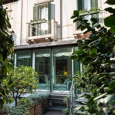 Ritz House Luxury